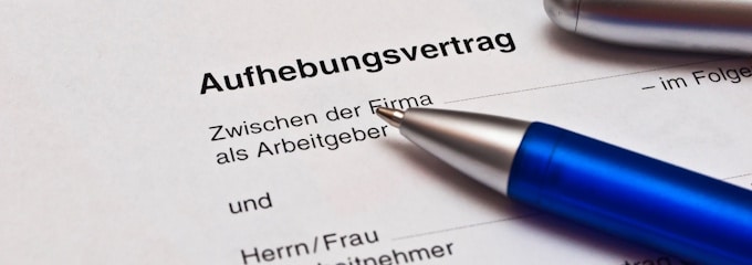 Als Arbeitnehmer müssen Sie einen Aufhebungsvertrag nicht unterschreiben.