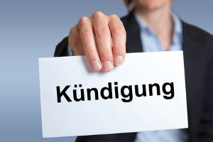 Es besteht in der Regel kein Anspruch auf eine Abfindung bei Arbeitnehmerkündigung.