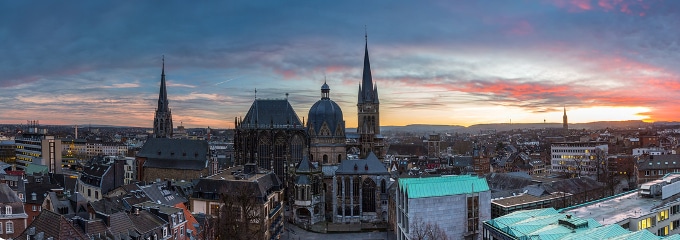 Sie suchen einen Anwalt, der in Aachen auf das Arbeitsrecht spezialisiert ist? Hier werden Sie fündig!