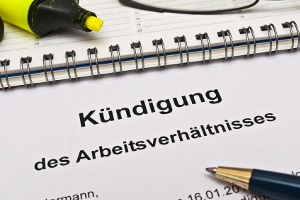 Ein Anwalt für Arbeitsrecht in Bautzen prüft z. B., ob eine Kündigung des Arbeitgebers gerechtfertigt war.