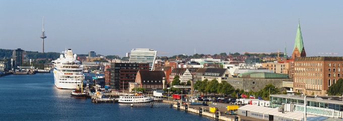 Ein Anwalt in Kiel, der auf Arbeitsrecht spezialisiert ist, kann Ihnen bei Fragen weiterhelfen.