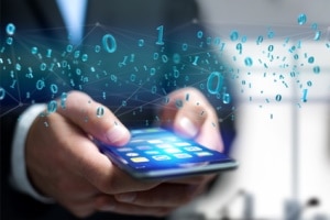 Kann der Arbeitgeber die Corona-Warn-App anordnen?