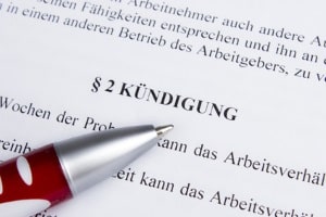 Ebenso kann Arbeitsverweigerung eine fristlose Kündigung nach sich ziehen. 