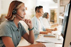 Überschreitet ein Arbeitnehmer die Höchstarbeitszeit gemäß Arbeitszeitgesetz, wird von Mehrarbeit gesprochen.