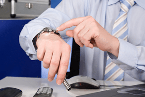 Den Arbeitszeitrechner als Tool für die Zeiterfassung zu nutzen, ist vorteilhaft.