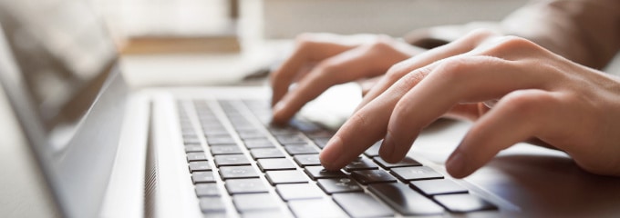 Vom Arbeitszeugnis die Formulierungen prüfen lassen: Geht das online?