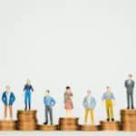 Das BAG-Urteil zu Equal Pay stärkt Frauenrechte. Die Orientierung an männlichen Spitzenverdienern ist gerechtfertigt.