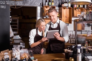 Eine einzelne Person reicht als Referenz aus, so das BAG-Urteil zu Equal Pay.