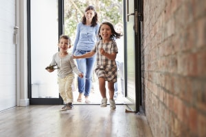 Durch die Elterngeld-Reform sollen Familien gestärkt und unterstützt werden.