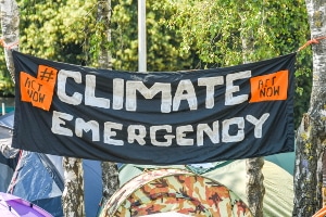 Eine Freistellung wegen Klimastreik bringt gewisse Risiken mit sich.