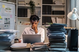 Welche Führungsstile fördern die Mitarbeitermotivation und welche haben einen negativen Einfluss?