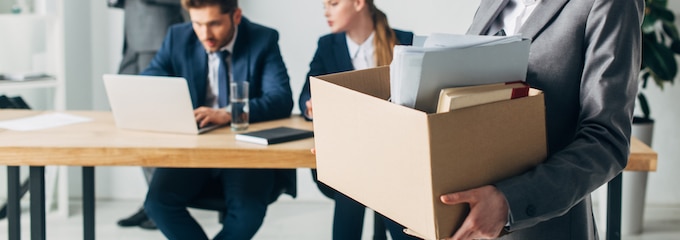Gesetzliche Kündigungsfrist je nach Betriebszugehörigkeit: Je länger Sie bei Ihren Arbeitgeber beschäftigt sind, desto höher ist Ihre Kündigungsfrist.