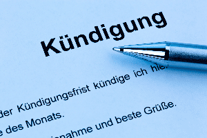 Kündigung wegen Fahrverbot: Arbeitgeber können Arbeitnehmer wegen einem Führerscheinentzug kündigen.