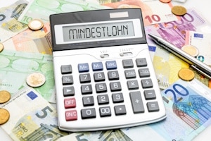Kopplung von Mindestlohn und Minijob-Grenze: Die monatlichen Stunden bleiben dadurch unverändert.