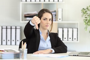 Auf Sie wartet ein neuer Job, doch der Arbeitgeber verweigert den Aufhebungsvertrag? Was Sie jetzt tun können!