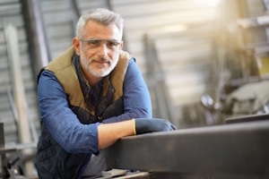 Die Tarifautonomie hat Vor- und Nachteile für Arbeitgeber und Arbeitnehmer